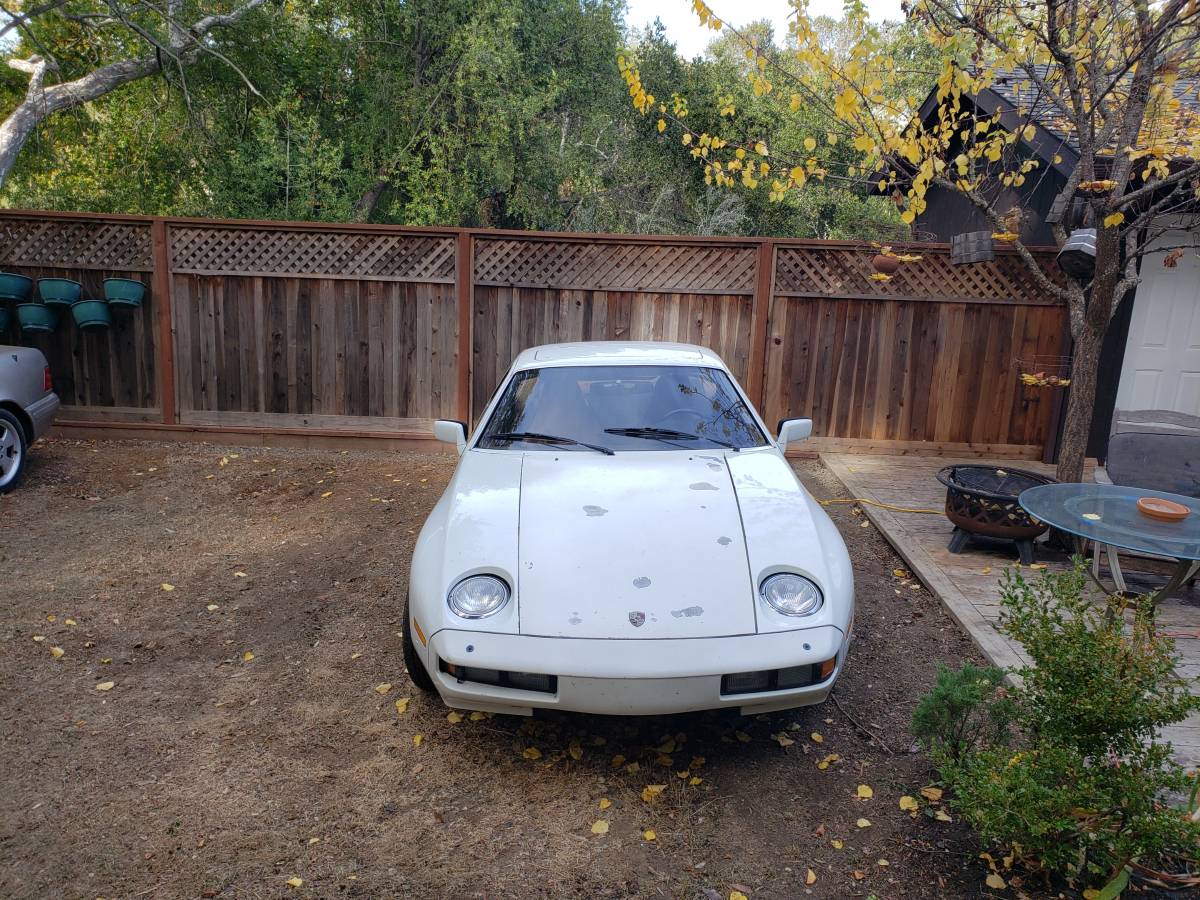 Porsche-928-1980-183465-1