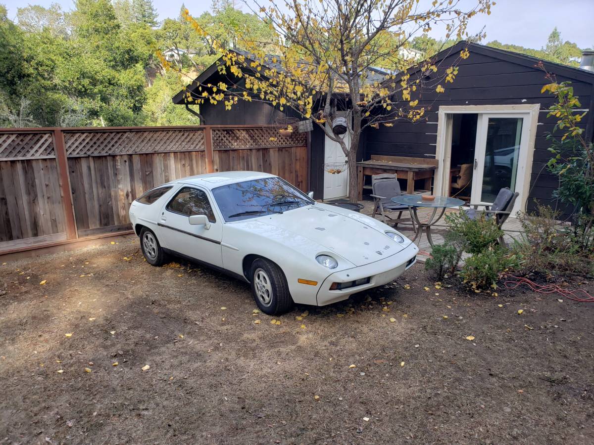 Porsche-928-1980-183465-2