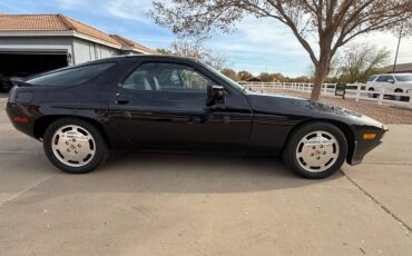 Porsche-928-1981-black-130357-1