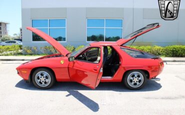 Porsche-928-1982-Red-Black-66348-10