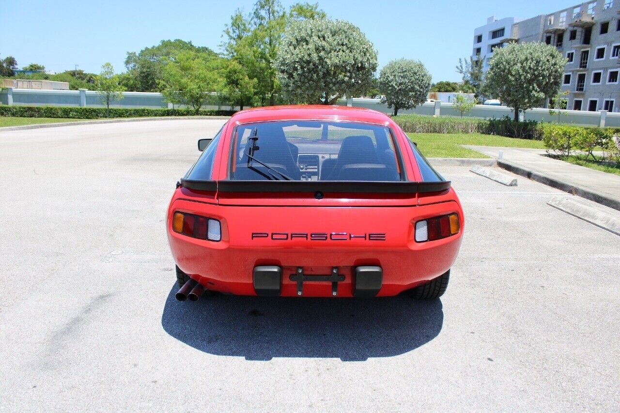 Porsche-928-1982-Red-Black-66348-6