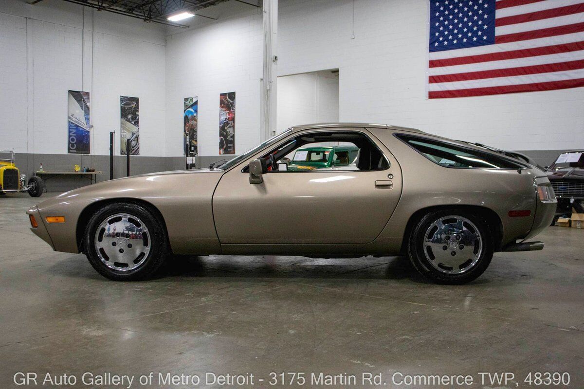 Porsche-928-1982-Tan-Brown-200183-2