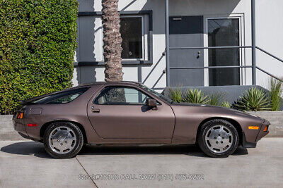 Porsche-928-1984-Gray-Other-Color-0-4