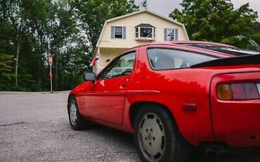 Porsche-928-1985-Red-108470-11