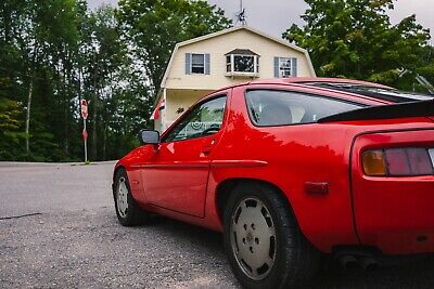 Porsche-928-1985-Red-108470-11