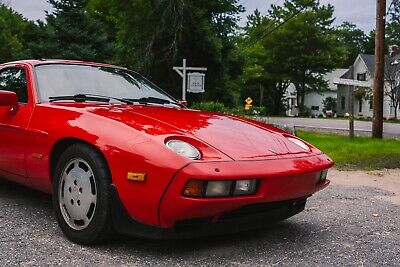 Porsche-928-1985-Red-108470-12