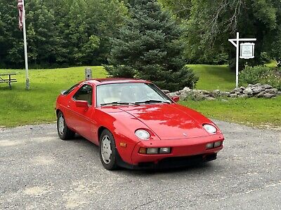 Porsche-928-1985-Red-108470-16