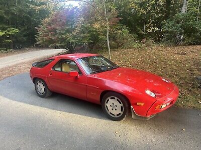 Porsche-928-1985-Red-108470-20