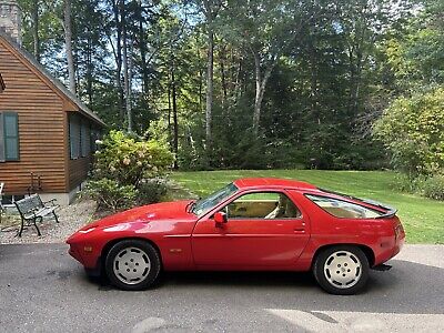 Porsche-928-1985-Red-108470-22