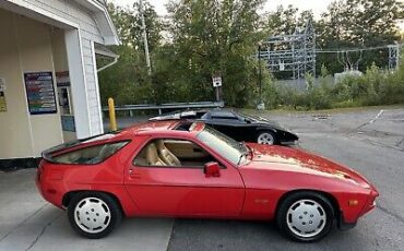 Porsche-928-1985-Red-108470-24