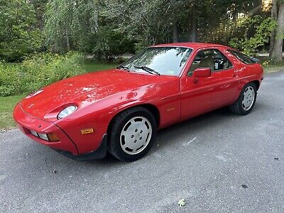 Porsche-928-1985-Red-108470-26