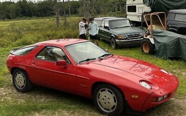 Porsche-928-1985-Red-108470-3