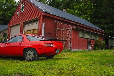 Porsche-928-1985-Red-108470-4