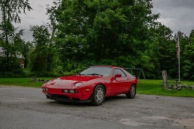 Porsche-928-1985-Red-108470-7