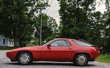 Porsche-928-1985-Red-108470-8