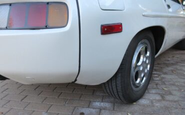 Porsche-928-Coupe-1980-White-Tan-230464-6