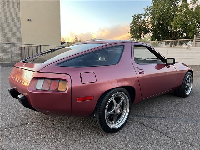 Porsche-928-Coupe-1982-Red-Tan-119091-8