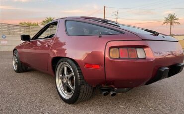 Porsche-928-Coupe-1982-Red-Tan-119091-9