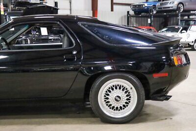 Porsche-928-Coupe-1986-Black-Gray-108722-4