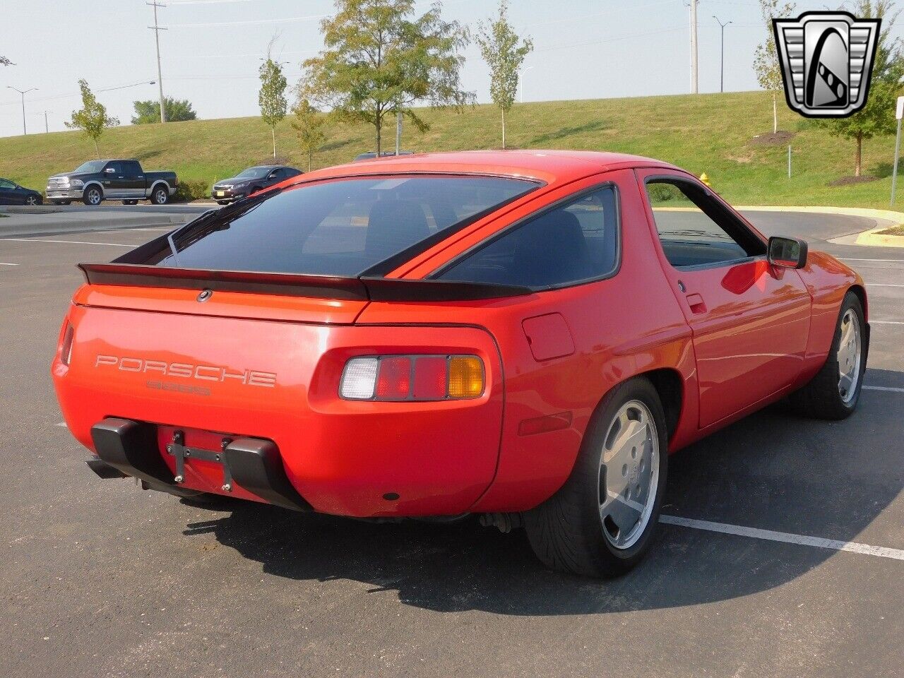 Porsche-928-Coupe-1986-Red-Black-127156-5