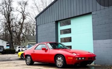 Porsche-928-Coupe-1986-Red-Black-146771-10