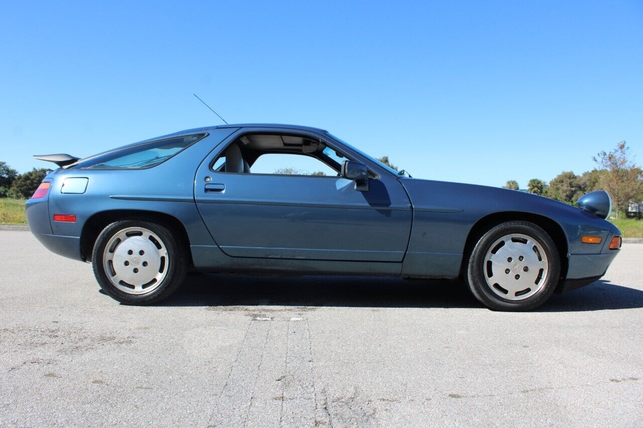 Porsche-928-Coupe-1989-Blue-White-169733-7