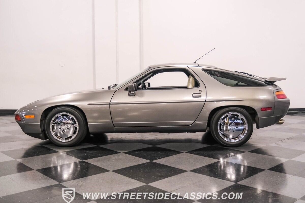 Porsche-928-Coupe-1989-Gray-Linen-146948-2