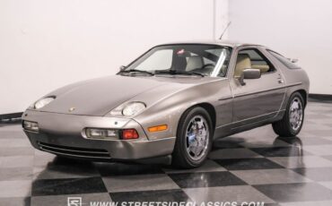 Porsche-928-Coupe-1989-Gray-Linen-146948-5