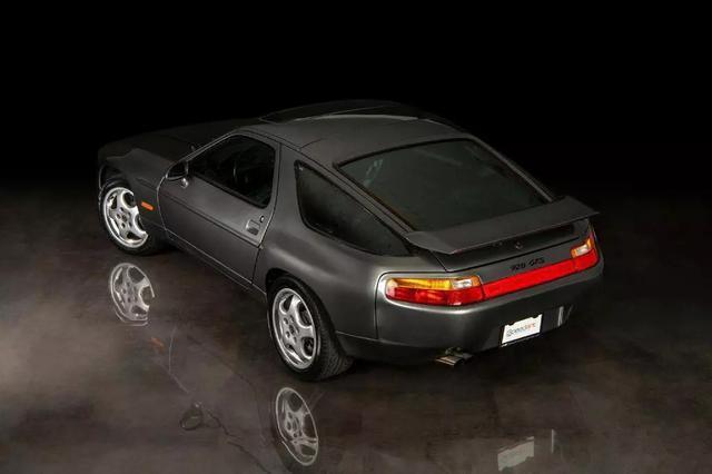 Porsche-928-Coupe-1993-Gray-Black-38558-3