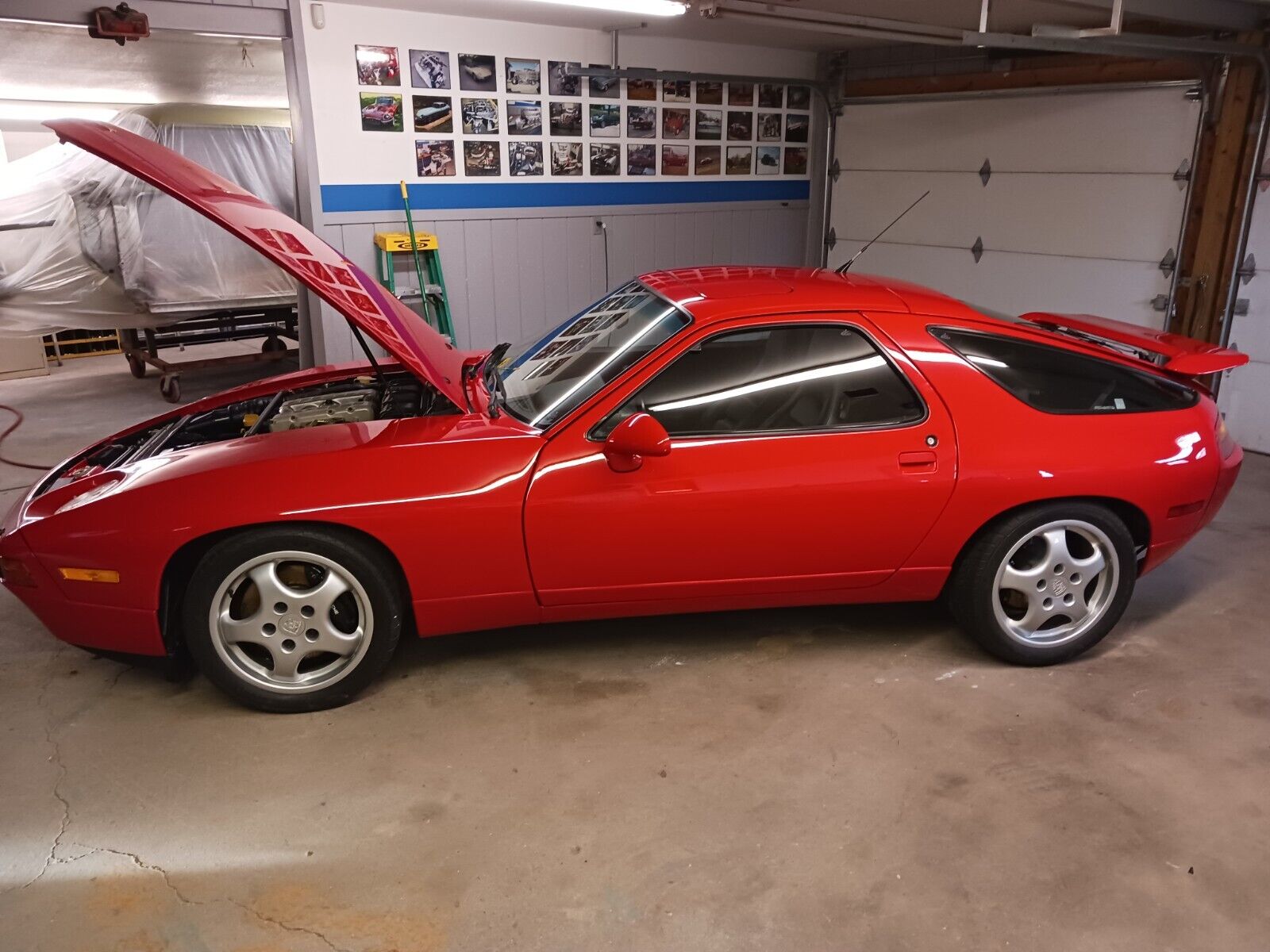 Porsche-928-Coupe-1993-Red-Black-33132-11