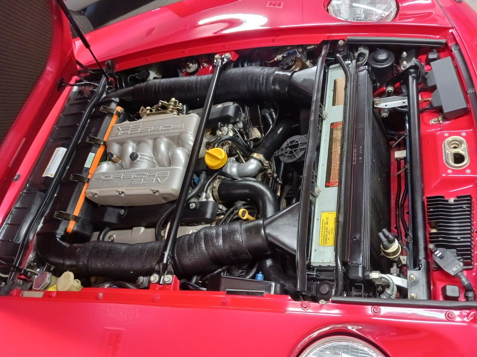 Porsche-928-Coupe-1993-Red-Black-33132-17