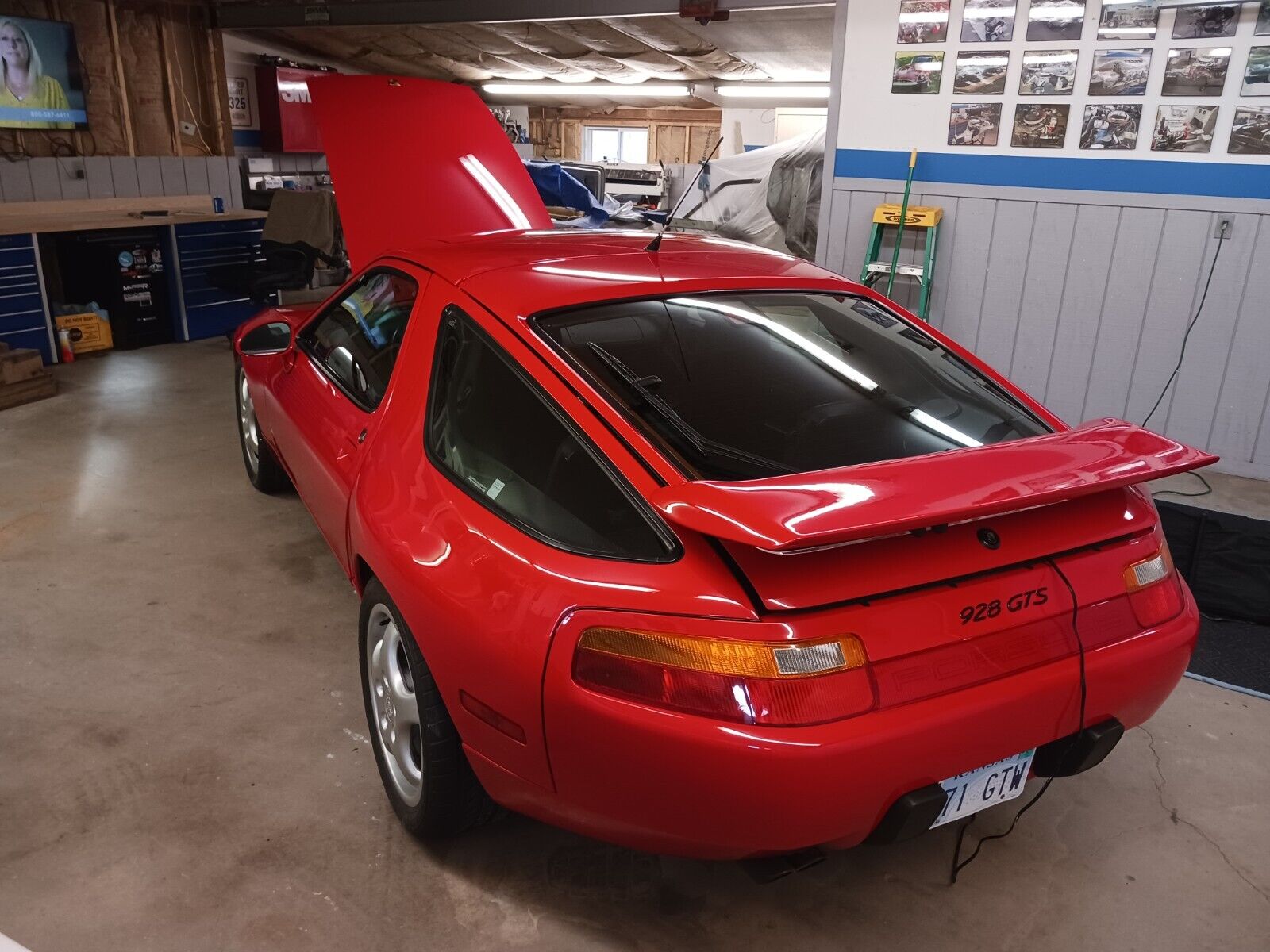 Porsche-928-Coupe-1993-Red-Black-33132-24