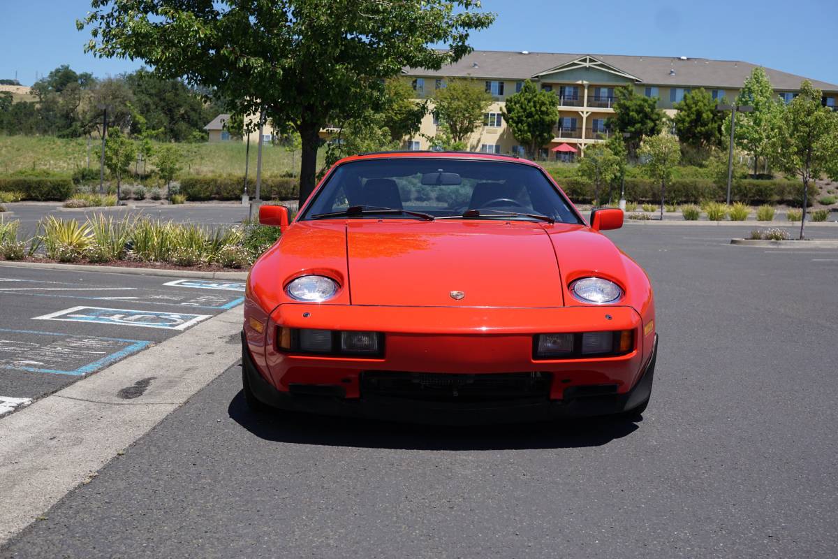 Porsche-928-s-1985-red-130051-17