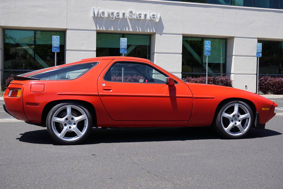 Porsche-928-s-1985-red-130051-19