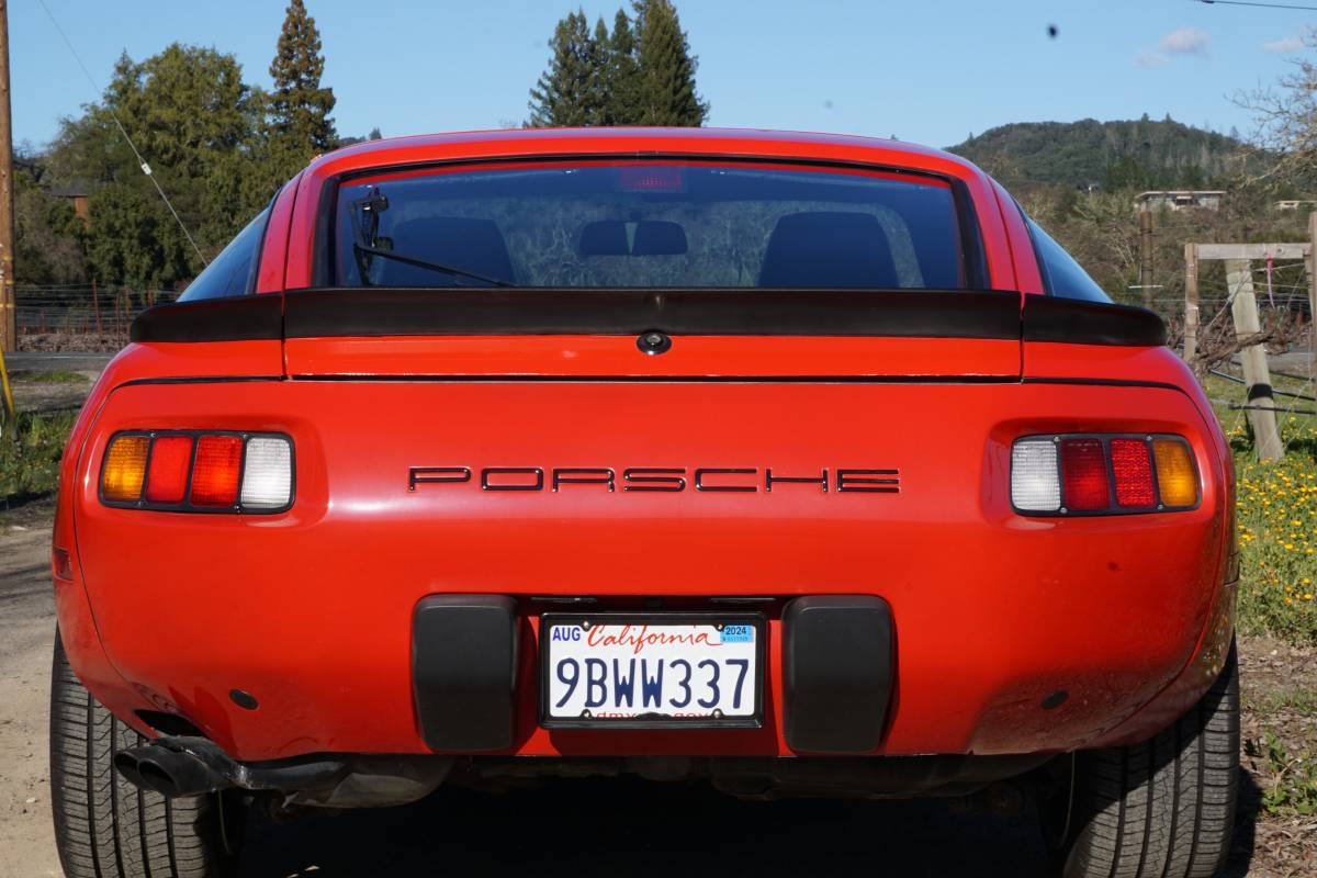 Porsche-928-s-1985-red-130051-3