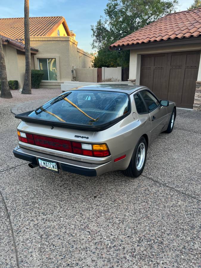 Porsche-944-1984-106216-3