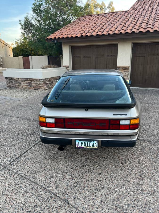 Porsche-944-1984-106216-4