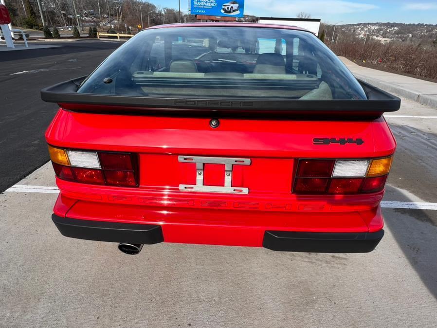 Porsche-944-1984-Red-Tan-54257-11