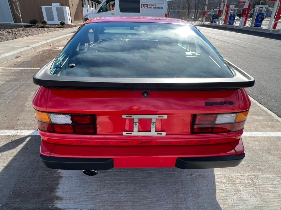 Porsche-944-1984-Red-Tan-54257-3