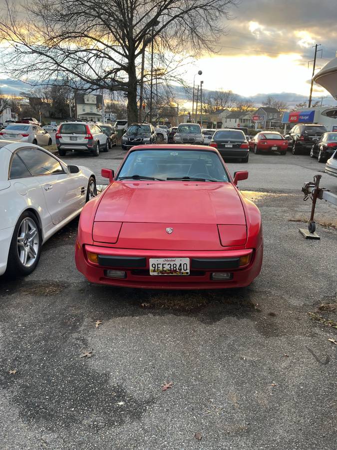 Porsche-944-1984-red-226917-1