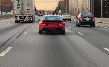 Porsche-944-1984-red-226917-5