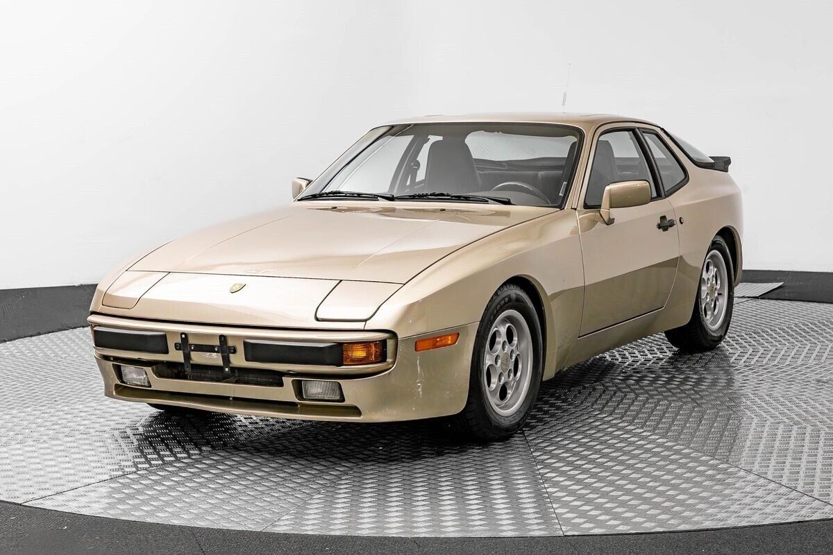 Porsche-944-1985-171812-1