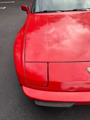 Porsche-944-1985-Red-183460-11