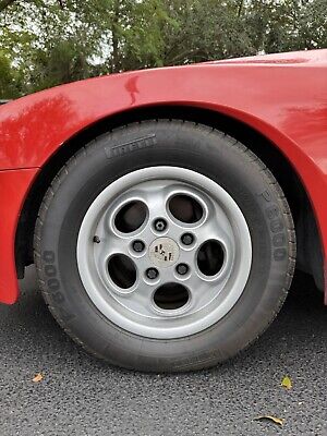 Porsche-944-1985-Red-183460-20