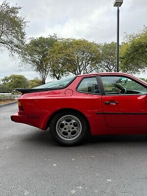 Porsche-944-1985-Red-183460-6