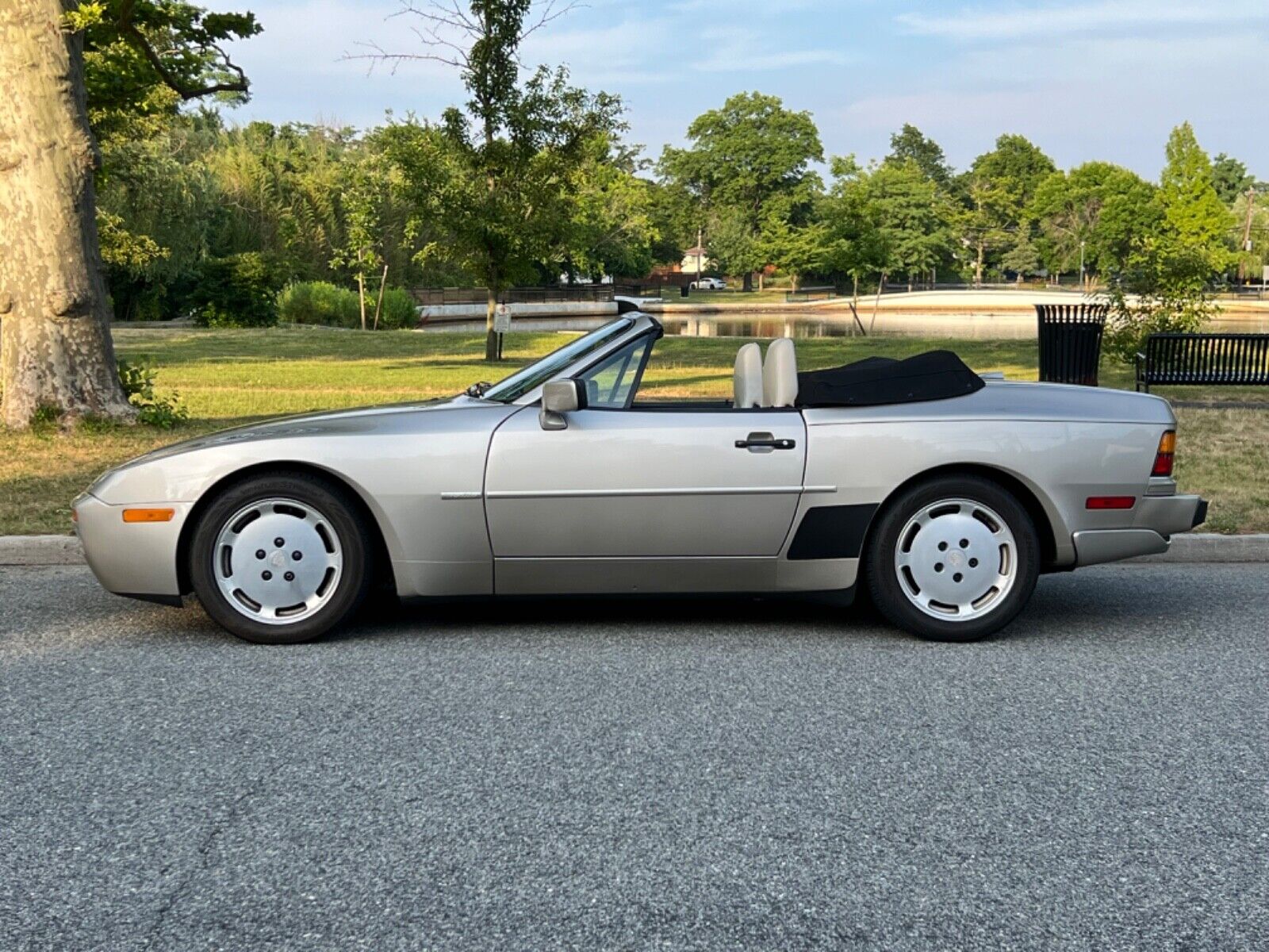 Porsche-944-Cabriolet-1990-Linen-Metallic-Linen-25444-2