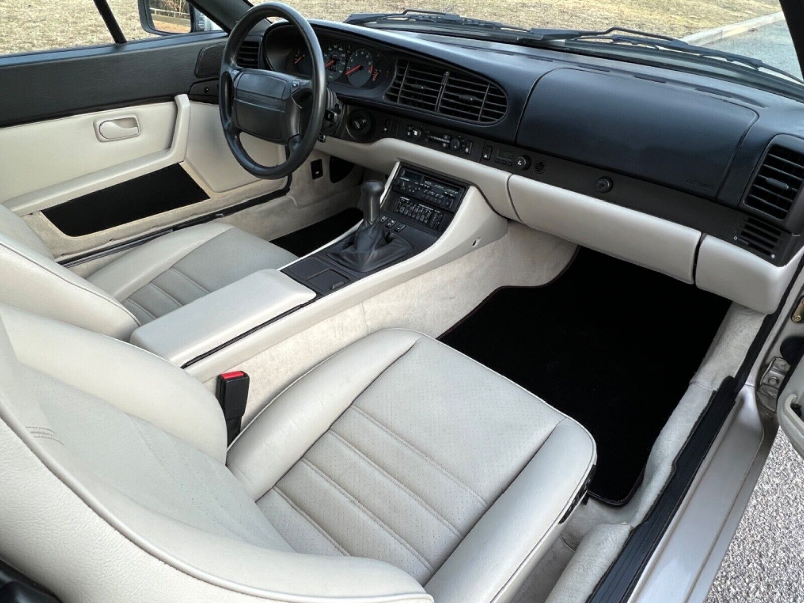 Porsche-944-Cabriolet-1990-Linen-Metallic-Linen-25444-23