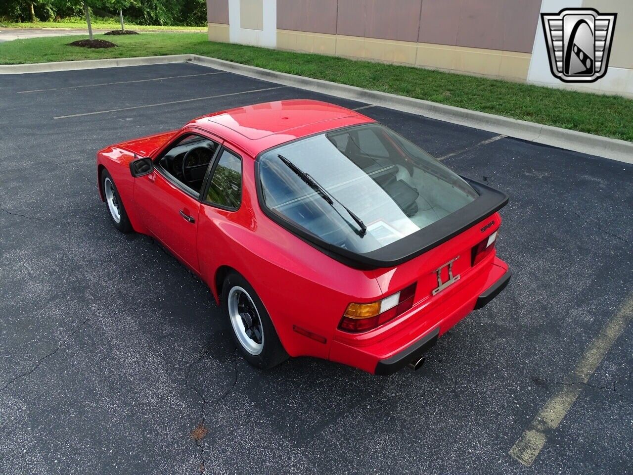 Porsche-944-Coupe-1983-Red-Black-94921-5