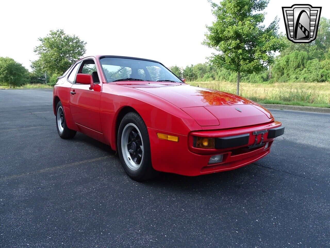 Porsche-944-Coupe-1983-Red-Black-94921-9