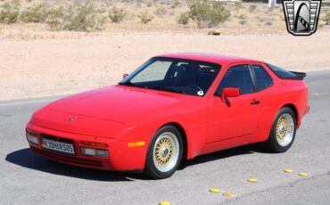 Porsche-944-Coupe-1985-Red-Black-142639-4